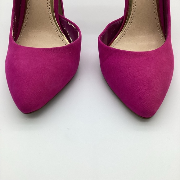 1962. BCBG Suede Fuchsia 3” Pumps NWOT Size 8.5 - Picture 6 of 10